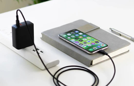 The Pi Offers A Futuristic Slice Of Proximity Charging For New iPhones